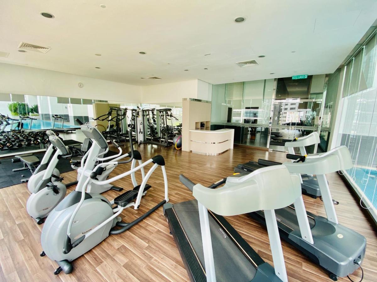 Ramada Suites By Wyndham Kuala Lumpur City Centre Esterno foto