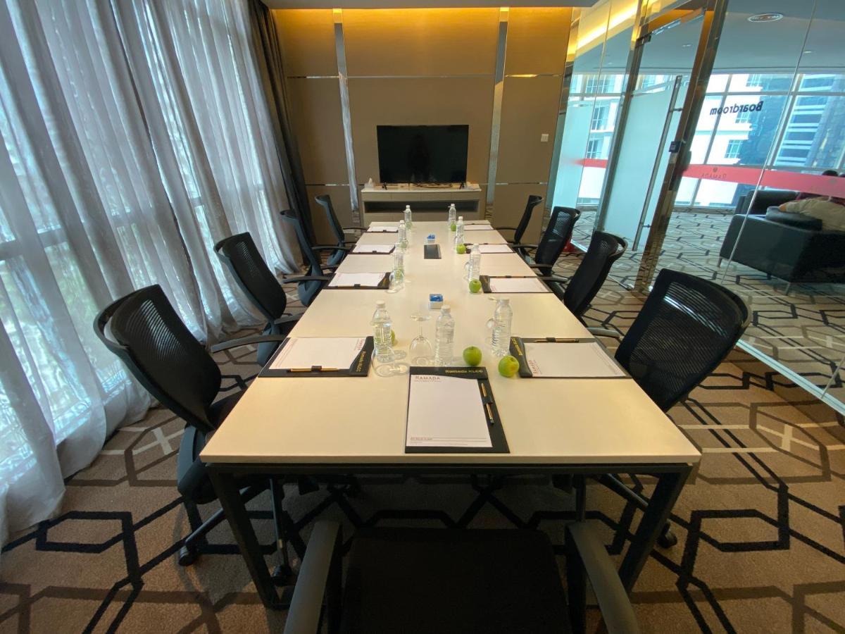 Ramada Suites By Wyndham Kuala Lumpur City Centre Esterno foto