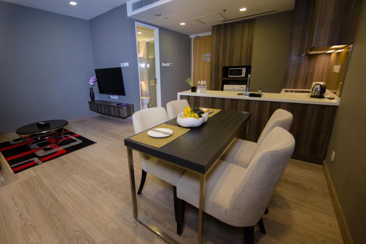 Ramada Suites By Wyndham Kuala Lumpur City Centre Esterno foto