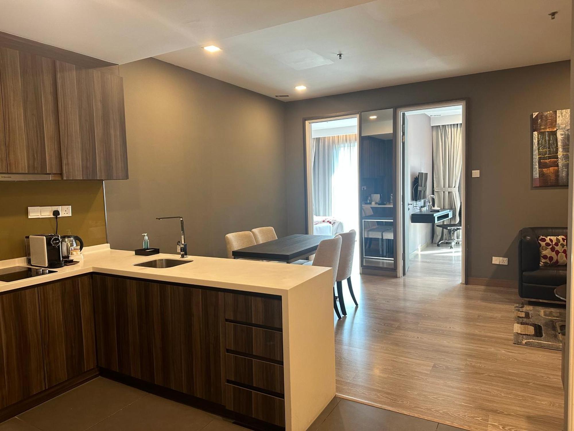 Ramada Suites By Wyndham Kuala Lumpur City Centre Esterno foto