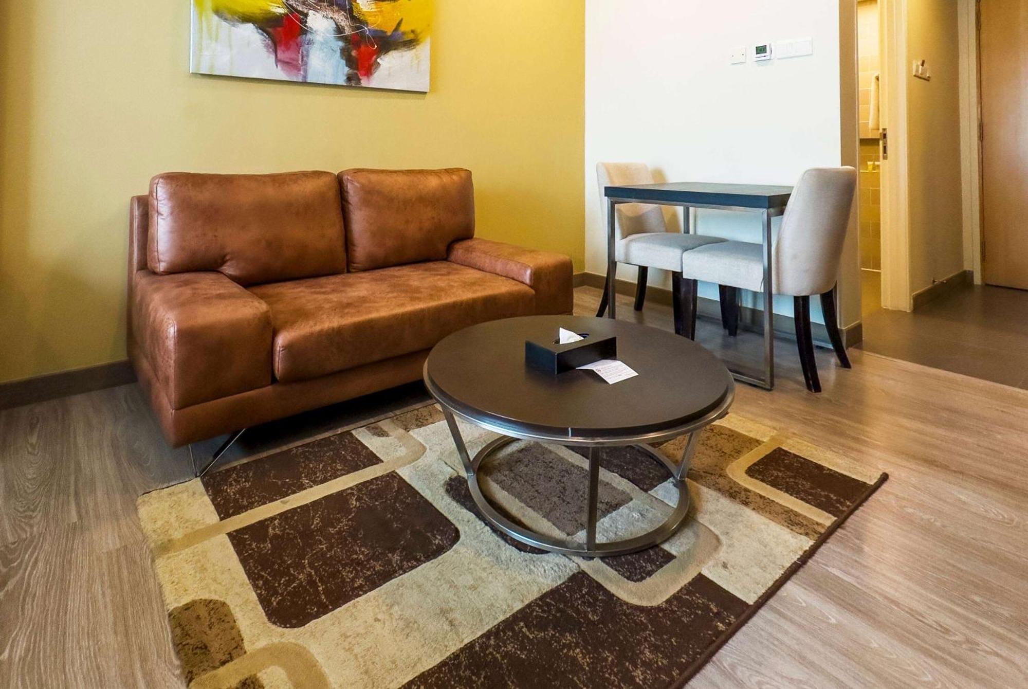 Ramada Suites By Wyndham Kuala Lumpur City Centre Esterno foto