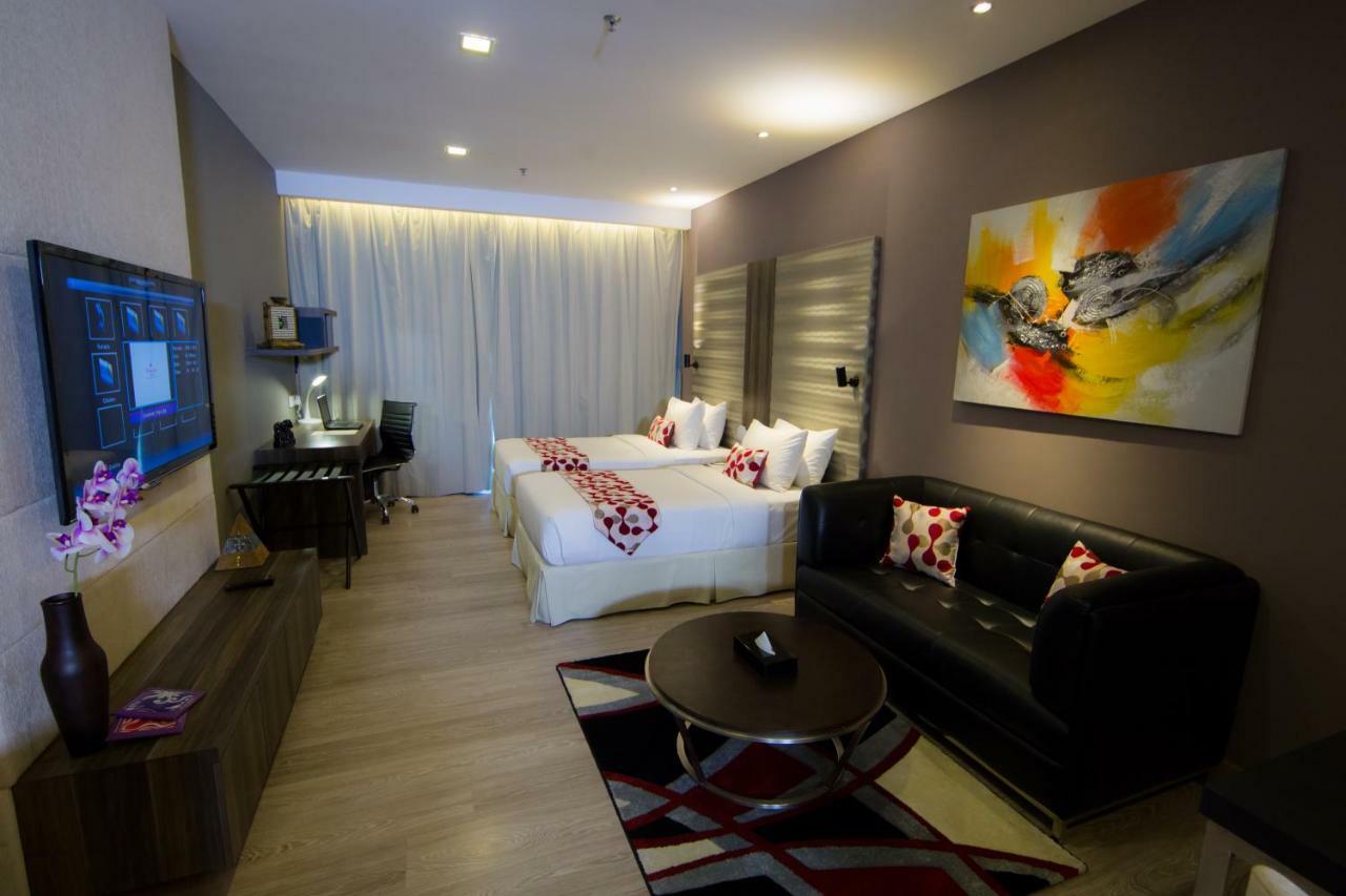 Ramada Suites By Wyndham Kuala Lumpur City Centre Esterno foto